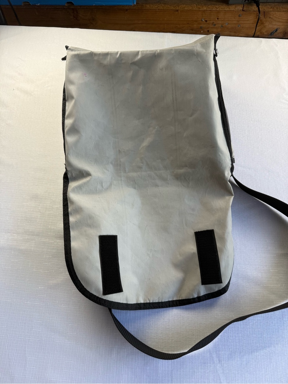 Timbuk2 Classic Messenger Bag Grey Green Small Crossbody Commuter Bike Bag - Picture 5 of 12